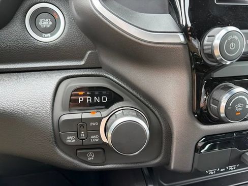 New 2026 RAM 1500 Express AWD/4WD image 19