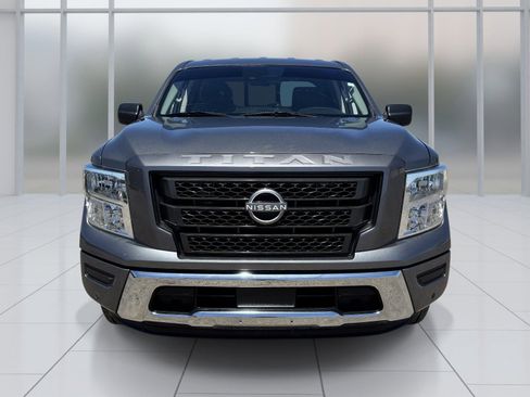 Used 2023 Nissan Titan SV w/ SV Convenience Package RWD image 9
