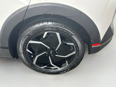 Used 2024 Hyundai Ioniq 5 SE RWD image 11