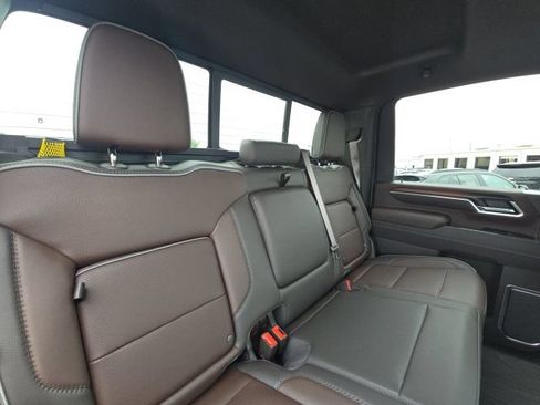 Used 2025 GMC Sierra 2500 Denali w/ Denali Reserve Package AWD/4WD image 15