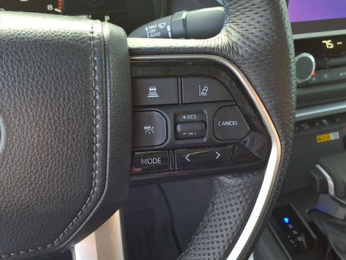 Used 2024 Toyota Tundra Platinum image 32