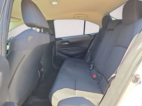 Used 2020 Toyota Corolla LE FWD image 16