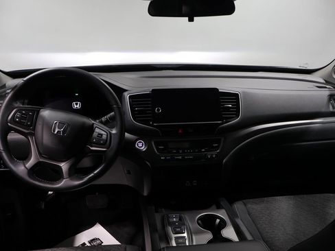 Used 2025 Honda Ridgeline Sport image 17