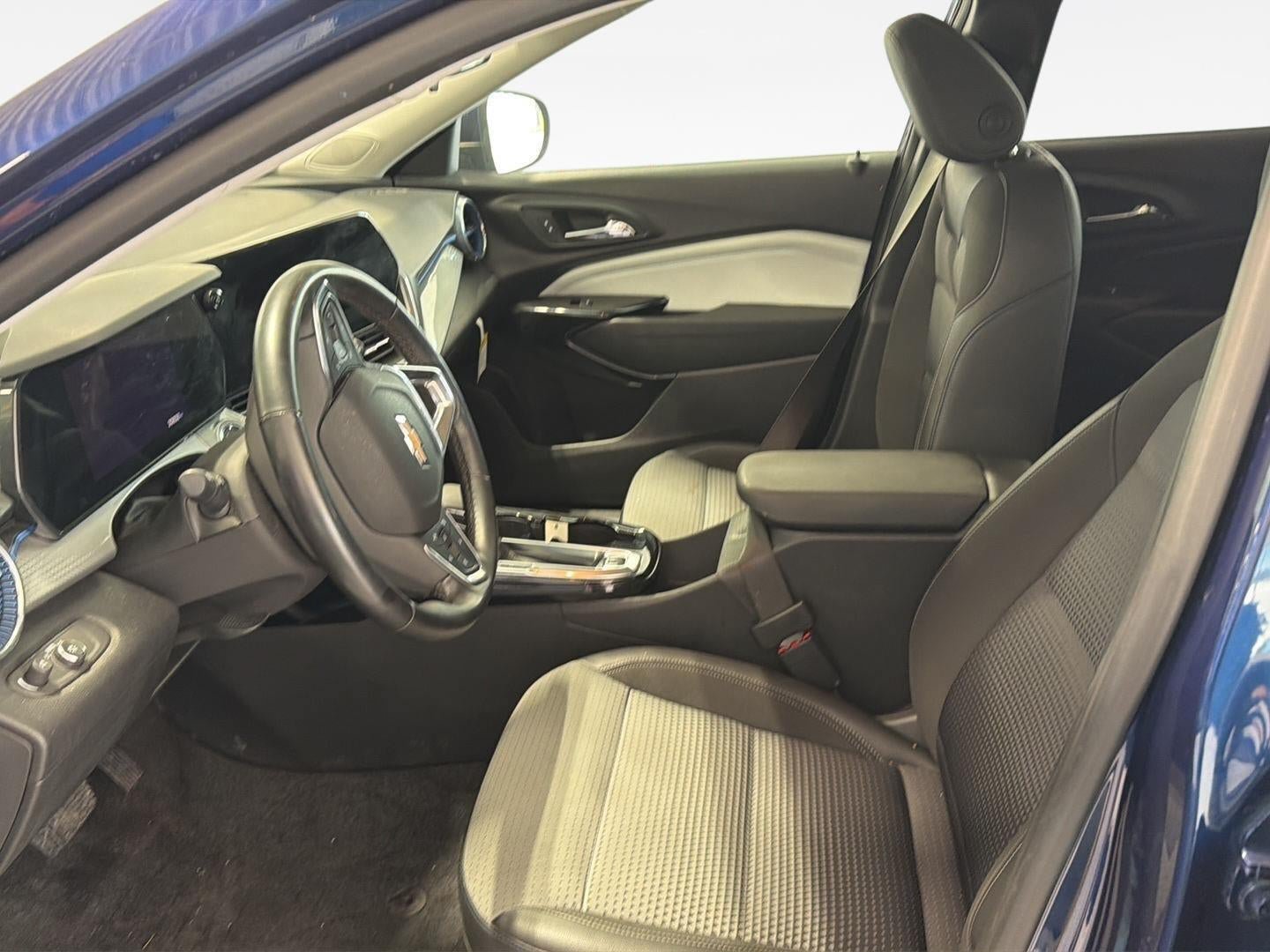 Used 2024 Chevrolet Trax LT w/ Driver Confidence Package FWD image 7