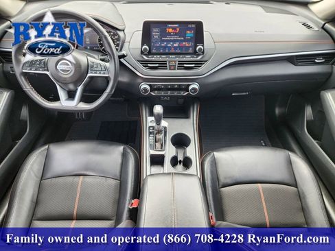 Used 2022 Nissan Altima 2.5 SR w/ Midnight Edition Package FWD image 19