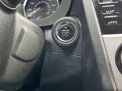 Used 2017 Subaru Crosstrek 2.0i Limited image 18