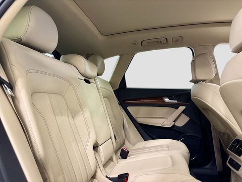 Certified 2023 Audi Q5 2.0T Premium w/ Convenience Package image 16