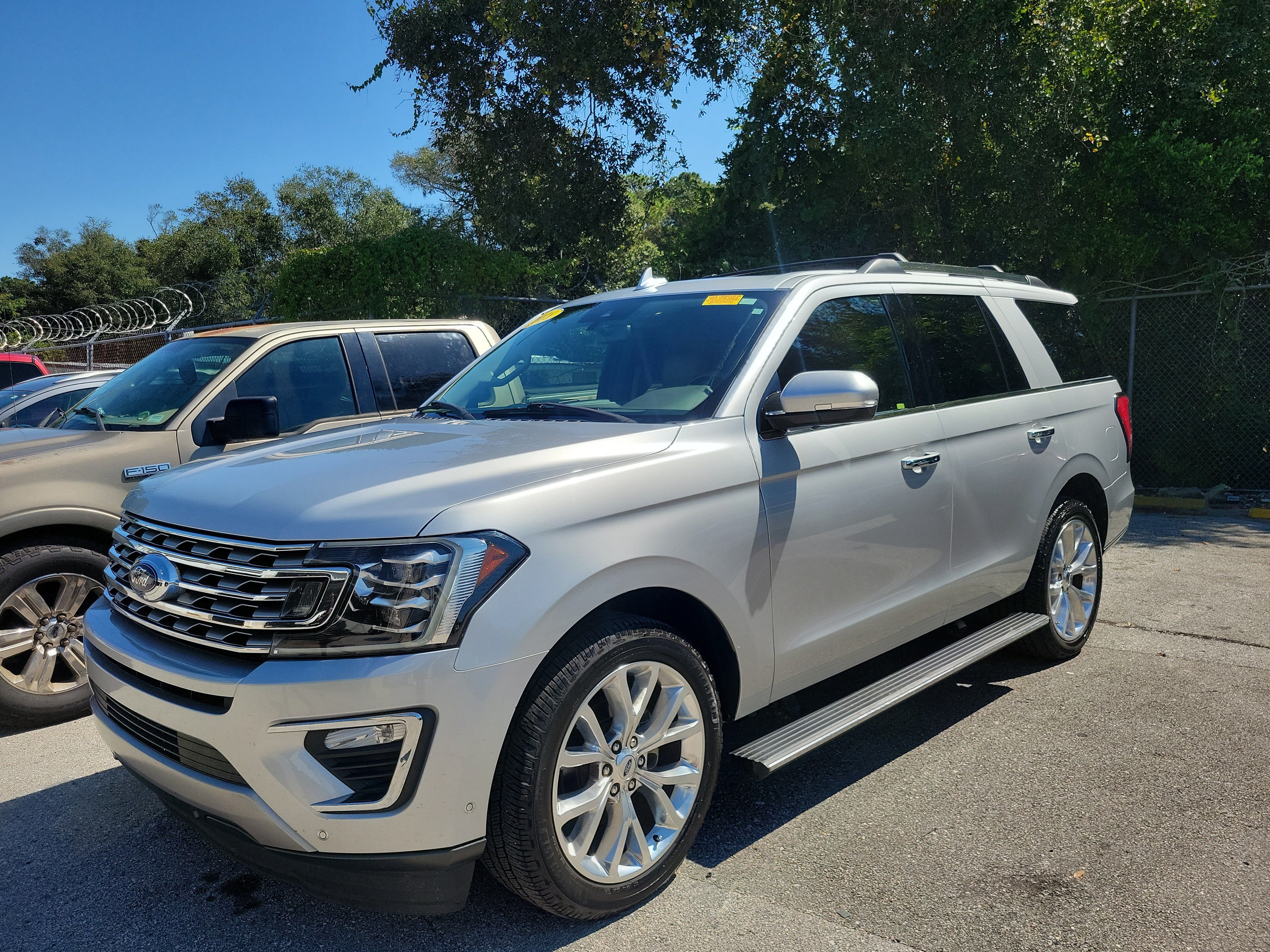 Used 2018 Ford Expedition Limited w/ Equipment Group 302A RWD image 1