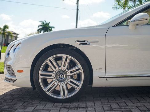 Used 2016 Bentley Continental GT image 2