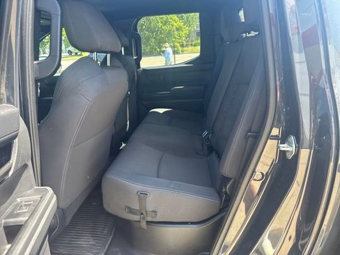 Used 2024 Toyota Tacoma SR5 AWD/4WD image 26