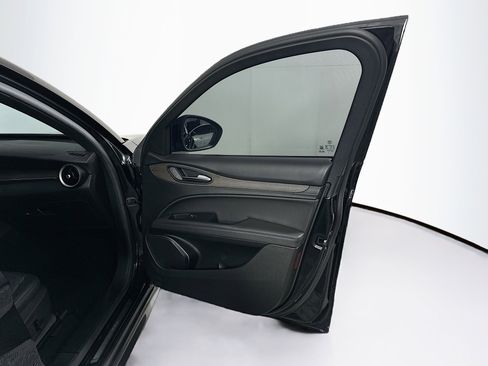 Used 2022 Alfa Romeo Stelvio Ti w/ Active Assist Plus Package image 34