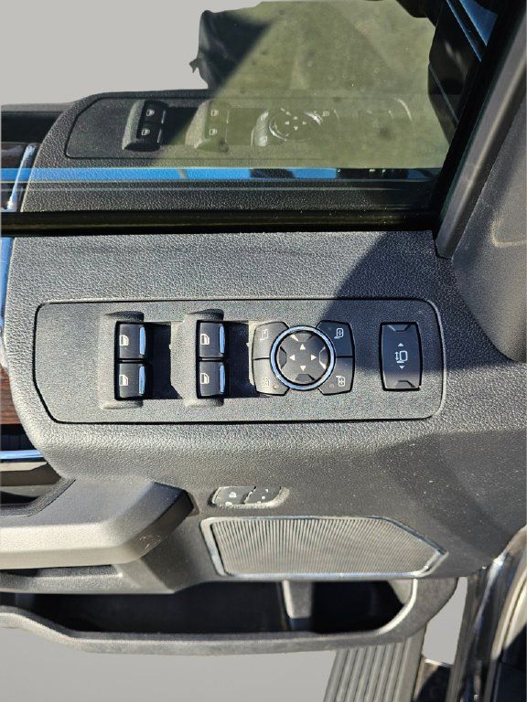 Used 2017 Ford F250 Platinum w/ Platinum Ultimate Package AWD/4WD image 48
