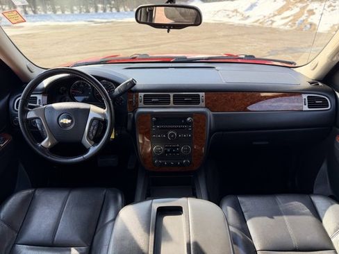 Used 2012 Chevrolet Avalanche LT image 19