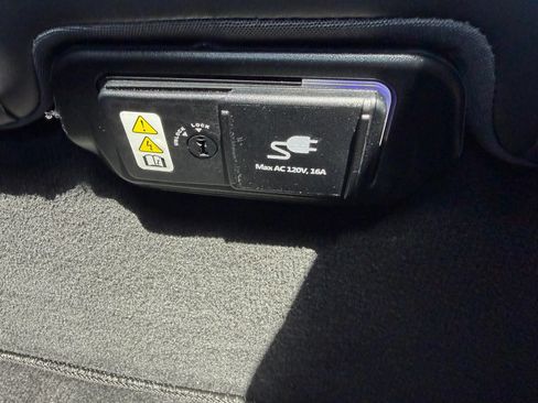 Used 2023 Kia Niro Wave FWD image 34