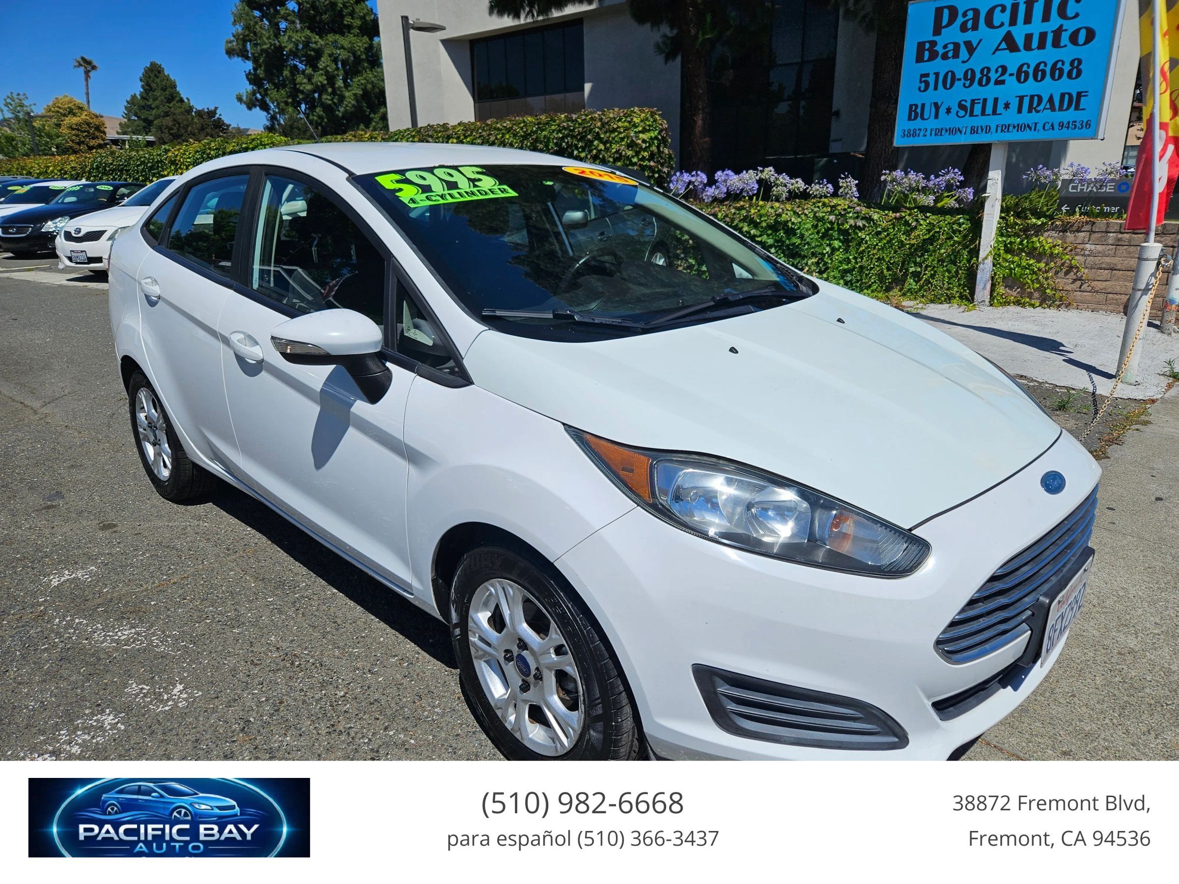 Used 2015 Ford Fiesta SE FWD image 1