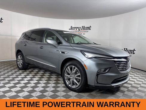 Used 2023 Buick Enclave Premium w/ Experience Buick Package image 4