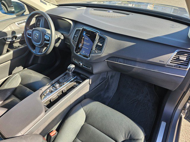 Used 2020 Volvo XC90 T5 Momentum AWD/4WD image 11