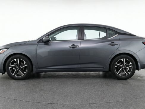 Used 2025 Nissan Sentra SV FWD image 5