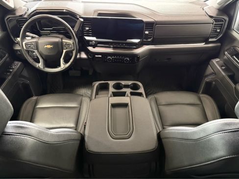 Used 2024 Chevrolet Silverado 2500 LTZ AWD/4WD image 18