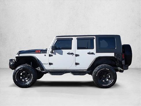 Used 2010 Jeep Wrangler Unlimited Sahara w/ Trailer Tow Group image 8
