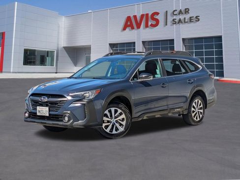 Used 2025 Subaru Outback Premium AWD/4WD image 1