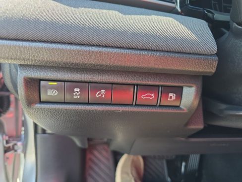 Used 2025 Toyota Camry LE FWD image 20