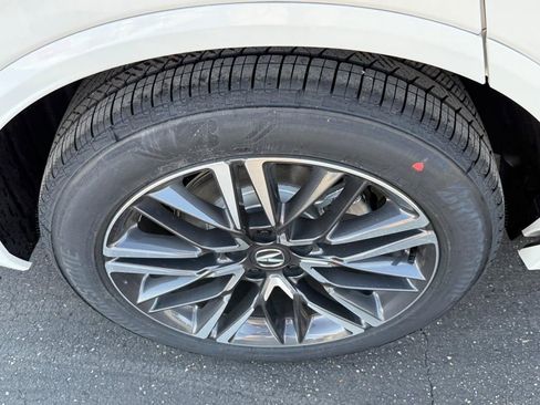 New 2026 Acura MDX w/ Advance Package AWD/4WD image 4