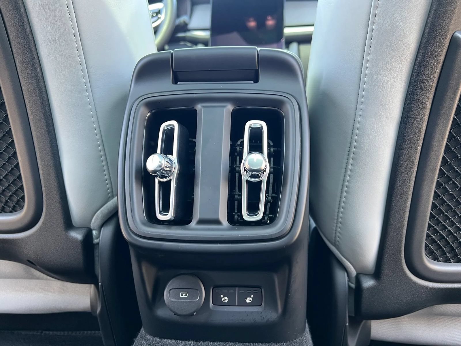 Used 2024 Polestar Polestar 2 AWD/4WD image 28