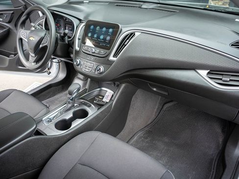 Used 2024 Chevrolet Malibu LT image 29