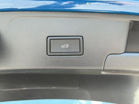 New 2026 Volkswagen Atlas Cross Sport SEL R-Line AWD/4WD image 13