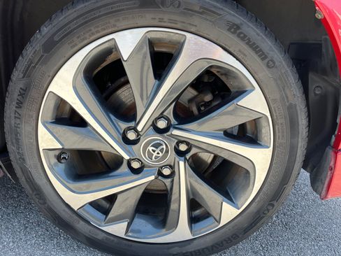 Used 2018 Toyota Corolla iM FWD image 12