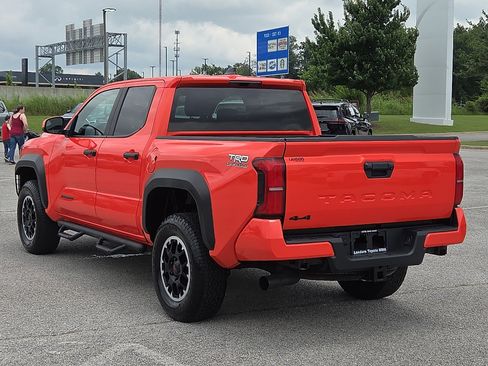 Used 2024 Toyota Tacoma TRD Off-Road AWD/4WD image 4