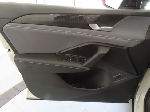 New 2026 Volkswagen Tiguan SE R-Line image 11