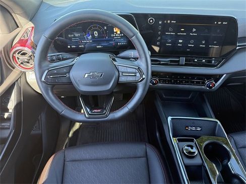 Certified 2025 Chevrolet Equinox RS w/ Safety and Technology Package image 12