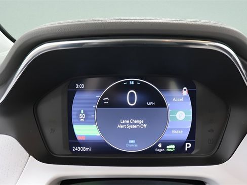 Used 2023 Chevrolet Bolt EUV Premier image 11