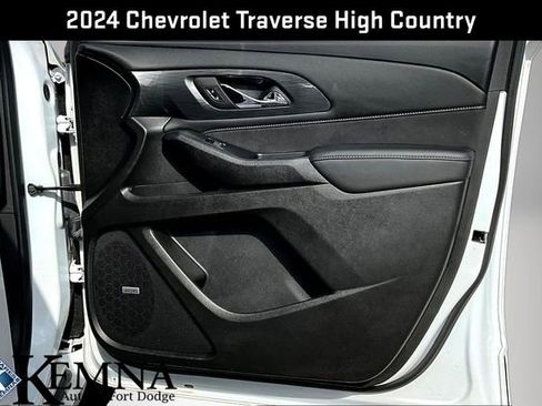 Used 2024 Chevrolet Traverse High Country image 29