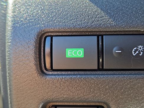 Used 2025 Nissan Sentra S FWD image 27
