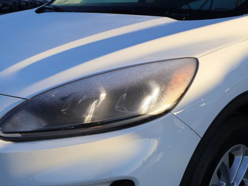 Used 2022 Ford Escape S image 10