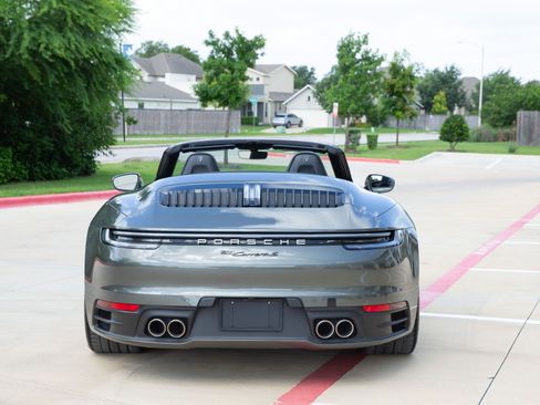 Used 2021 Porsche 911 Carrera S w/ Premium Package RWD image 8