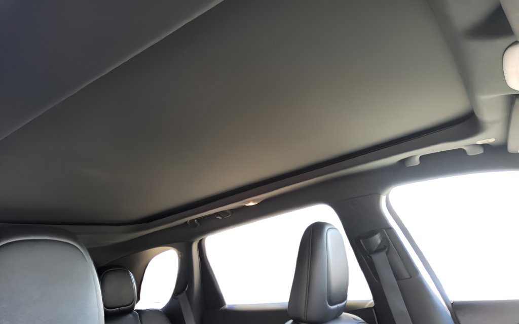 Used 2021 Jeep Cherokee High Altitude AWD/4WD image 36