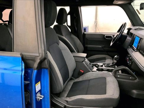 Used 2023 Ford Bronco Big Bend image 7