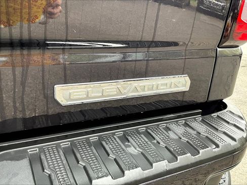 Used 2022 GMC Sierra 1500 Elevation AWD/4WD image 16