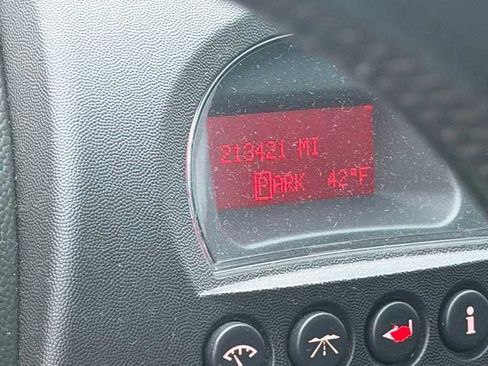 Used 2006 Pontiac Grand Prix w/ Premium Package image 15