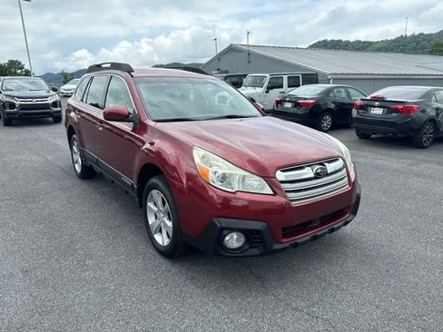 Used 2014 Subaru Outback 2.5i Premium AWD/4WD image 2