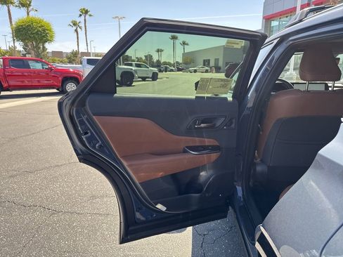 New 2026 Toyota Crown Signia image 7