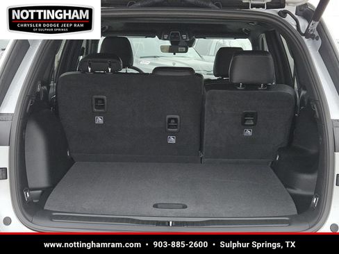 New 2025 Jeep Grand Cherokee Altitude image 6