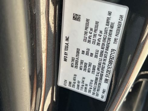 Used 2024 Tesla Model 3 Performance AWD/4WD image 36