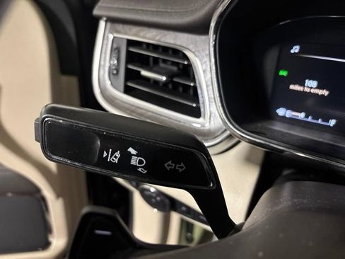 Used 2019 Lincoln Continental Reserve AWD/4WD image 33