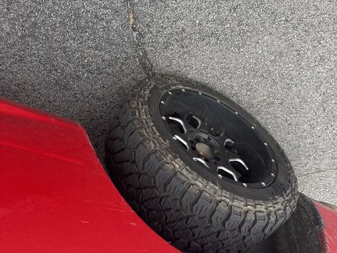 Used 2019 RAM 1500 Classic SLT image 5