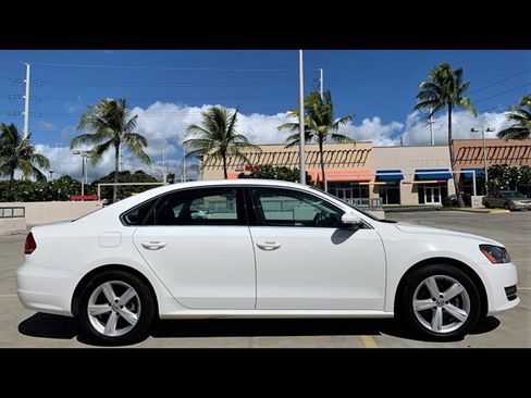 Used 2013 Volkswagen Passat 2.5 SE FWD image 4